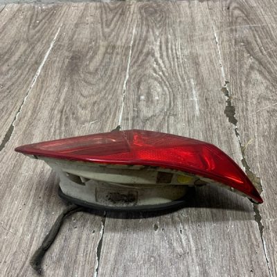 Фонарь крышки багажника Opel Astra J 2009 A14XER хетчбэк 5дв., Задн., Лев. - изображение 4