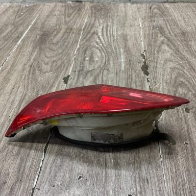 Фонарь крышки багажника Opel Astra J 2009 A14XER хетчбэк 5дв., Задн., Прав. - изображение 4
