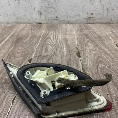 Фонарь крышки багажника Opel Astra J 2009 A14XER хетчбэк 5дв., Задн., Прав. - изображение 6