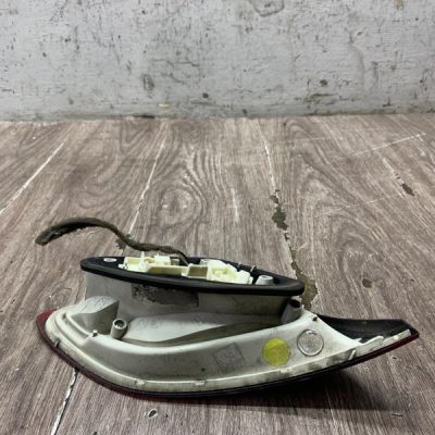 Фонарь крышки багажника Opel Astra J 2009 A14XER хетчбэк 5дв., Задн., Прав. - изображение 8