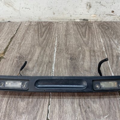 Молдинг крышки багажника Ford Fiesta 5 2005 хетчбэк 3дв. FUJA Задн. - изображение 2