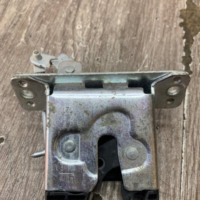 Замок крышки багажника Opel Corsa C 2004 хетчбэк 3дв. Z12XEP 1.2 Задн. - изображение 2