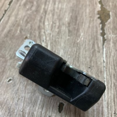 Замок крышки багажника Opel Corsa C 2004 хетчбэк 3дв. Z12XEP 1.2 Задн. - изображение 3