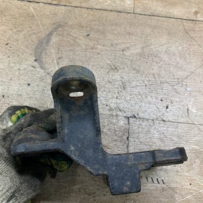Кронштейн МКПП Peugeot 107 2005 1KR-FE(384F) хетчбэк 3дв. - изображение 2