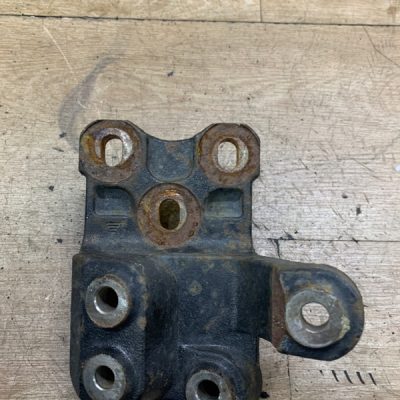 Кронштейн МКПП Peugeot 107 2005 1KR-FE(384F) хетчбэк 3дв. - изображение 3