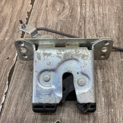 Замок крышки багажника Opel Astra G 2002 Z16XE 1.6 Задн. - изображение 2
