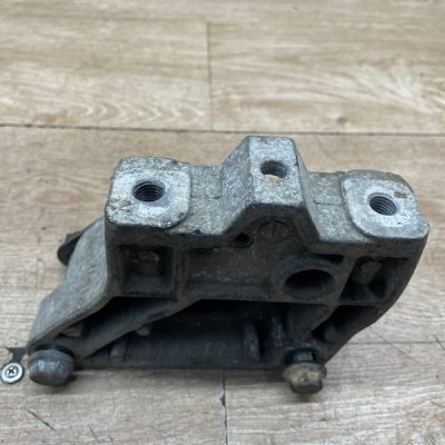 Кронштейн МКПП Seat Leon 2006 BSE хетчбэк-5ти дв. - изображение 3