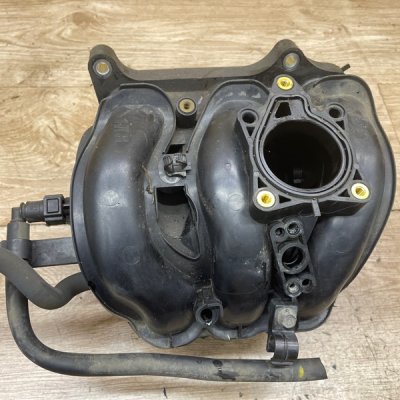 Коллектор впускной Peugeot 107 2006 1KR-FE - изображение 2
