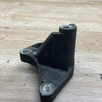 Кронштейн МКПП Ford Focus 2 2007 ASDA - изображение 3