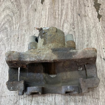 Тормозной суппорт Audi A4 B6 2004 седан BKE Перед. Прав. - изображение 5
