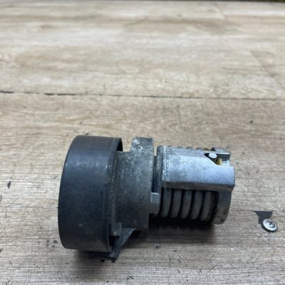 Натяжной ролик приводного ремня Volkswagen Polo 2004 BKY - изображение 3