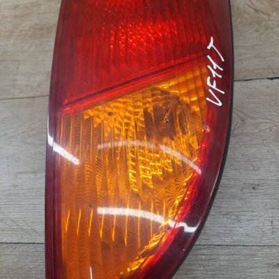 Фонарь Ford Focus 1 2003 хетчбэк 5-ти дв. FYDB Задн. Прав. - изображение 2