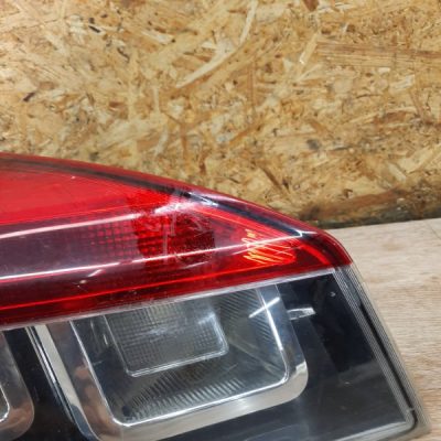 Фонарь Renault Megane 2010 K4M858 хетчбэк 3дв., Задн., Лев. - изображение 2