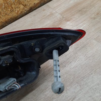 Фонарь Renault Megane 2010 K4M858 хетчбэк 3дв., Задн., Лев. - изображение 8