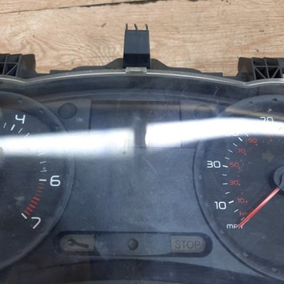 Панель приборов Renault Clio 2006 хетчбэк 3дв. D4F740 - изображение 3