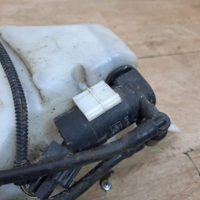 Бачок омывателя Ford Focus 2 2007 HXDA хетчбэк 5дв. - изображение 6