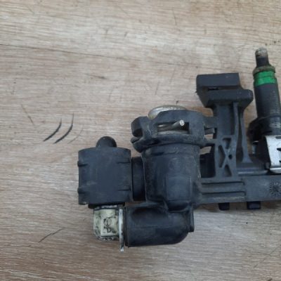 Топливная рампа Ford Focus 2 2007 HXDA хетчбэк 5дв. - изображение 7