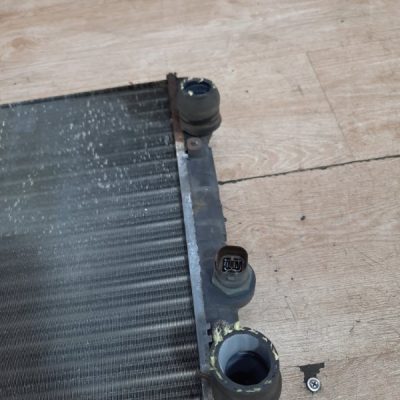 Радиатор ДВС Volkswagen Polo 2000 AUC хетчбэк 5дв. - изображение 3