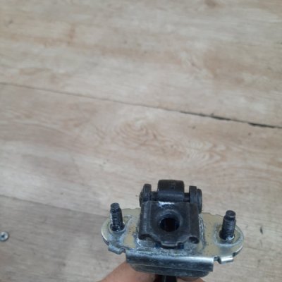Ограничитель двери Ford Fiesta 5 2008 хетчбэк 5дв. FXJA Перед. Лев. - изображение 3