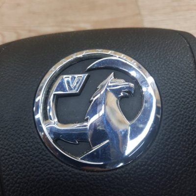 Аирбаг на руль Opel Insignia 2011 A18XER 1.8 хетчбэк 5дв. - изображение 2