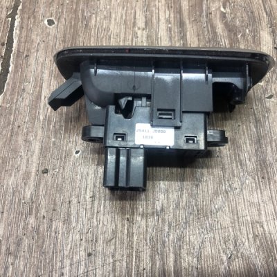 Кнопка стеклоподъемника Nissan Qashqai 2008 кроссовер MR20DE Перед. Лев. - изображение 2