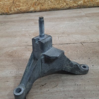 Кронштейн МКПП Ford Focus 1 2002 хетчбэк 5дв. EDDC - изображение 3