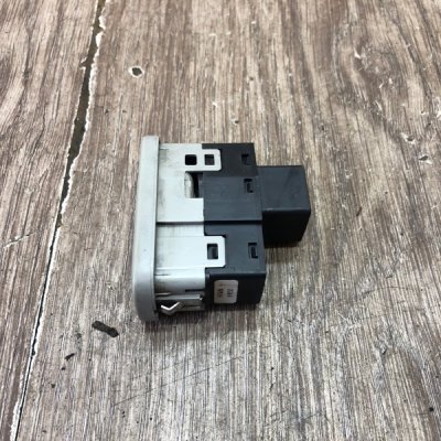 Кнопка стеклоподъемника Volvo s80 2001 седан B5244S Задн. Лев. - изображение 2