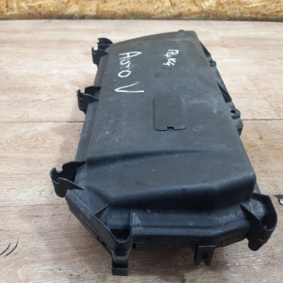 Корпус воздушного фильтра Volkswagen Polo 2001 APE хетчбэк 5дв. - изображение 4