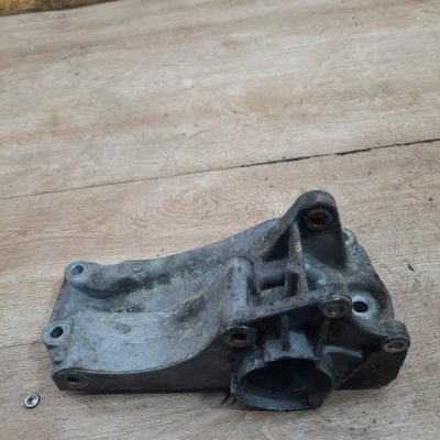 Кронштейн генератора Volkswagen Polo 2001 APE хетчбэк 5дв. - изображение 2