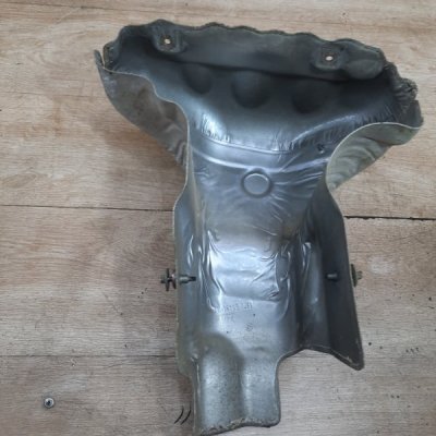 Кожух выпускного коллектора Ford Mondeo 2003 хетчбэк 5дв. CJBB - изображение 2
