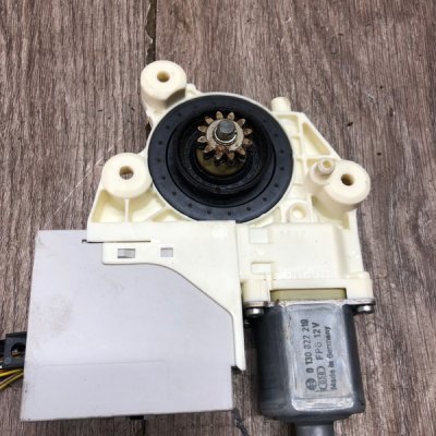 Мотор стеклоподъемника Ford Focus 2 2007 хетчбэк 5дв. HXDA Задн. Лев. - изображение 4