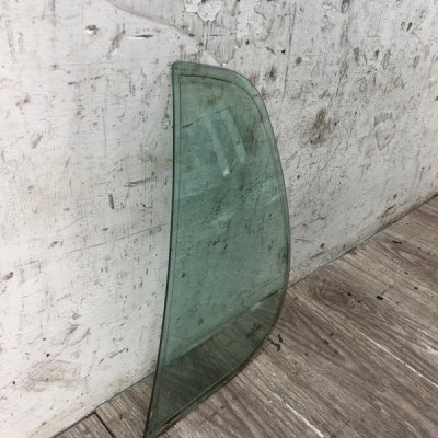 Форточка двери Volkswagen Polo 2000 хетчбэк 5дв. AUC Задн. Лев. - изображение 4