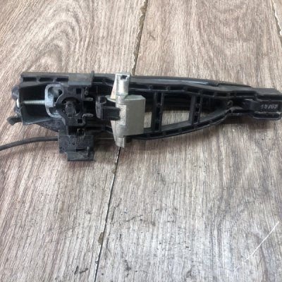 Ручка двери внешняя Ford Focus 2 2007 хетчбэк 5дв. HXDA Перед. Лев. - изображение 2