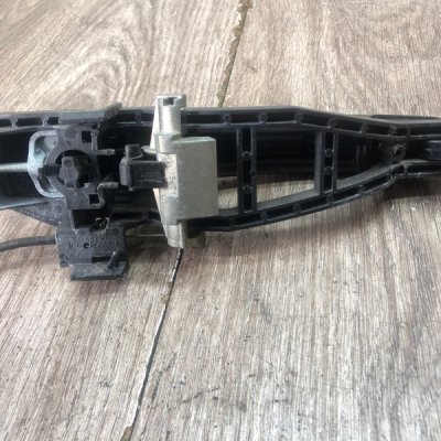 Ручка двери внешняя Ford Focus 2 2007 хетчбэк 5дв. HXDA Перед. Лев. - изображение 3