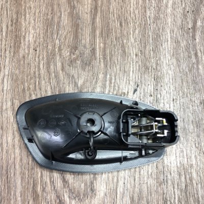 Ручка двери внутренняя Renault Megane 2010 хетчбэк 3дв. K4M858 Перед. Лев. - изображение 5