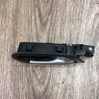 Ручка двери внутренняя Honda Civic 2013 хетчбэк N16A1 Перед. Прав. - изображение 6