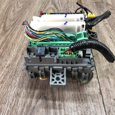 Блок предохранителей Honda Civic 2013 N16A1 хетчбэк - изображение 4