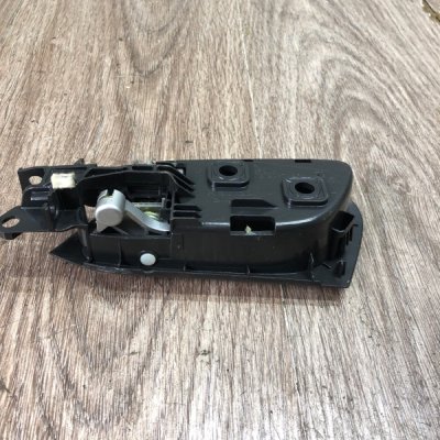 Ручка двери внутренняя Honda Civic 2013 хетчбэк N16A1 Задн. Прав. - изображение 3