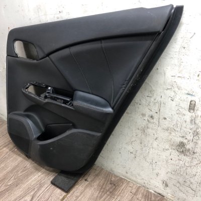 Обшивка двери Honda Civic 2013 хетчбэк N16A1 Задн. Прав. - изображение 6