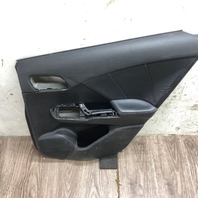 Обшивка двери Honda Civic 2013 хетчбэк N16A1 Задн. Прав. - изображение 2