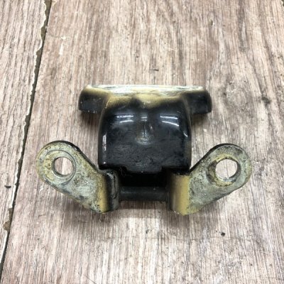 Петля двери Opel Antara 2009 Джип Внедорожник Z20DMH 2.0 Задн. - изображение 2