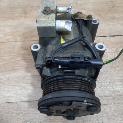 Компрессор кондиционера Ford Fiesta 5 2005 хетчбэк 5дв. FXJA/FXJB - изображение 6