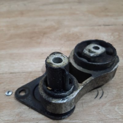 Подушка КПП Ford Fiesta 5 2005 хетчбэк 5дв. FXJA/FXJB Задн. - изображение 8