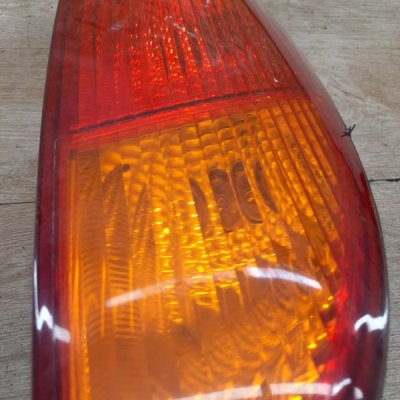 Фонарь Ford Focus 1 2001 хетчбэк 5дв. FYDA Задн. Прав. - изображение 2