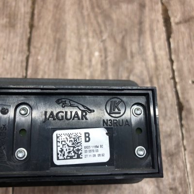 Блок управления багажника Jaguar XF 2009 седан 4дв. AJD - изображение 6