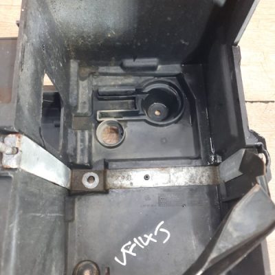 Полка аккумулятора Ford Focus 2 2007 HWDA хетчбэк 5дв. - изображение 5