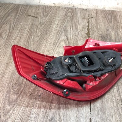 Фонарь Opel Corsa D 2007 Z14XEP 1.4 хетчбэк 3дв., Задн., Прав. - изображение 7