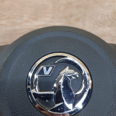 Аирбаг на руль Opel Corsa D 2012 A14XER 1.4 хетчбэк 5дв. - изображение 2