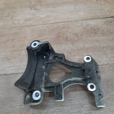 Кронштейн кондиционера Honda Civic 2006 хетчбэк 5дв. R18A2 - изображение 6