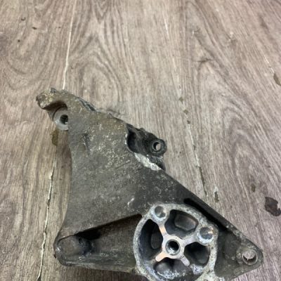 Кронштейн генератора Land Rover Range Rover Sport 2003 276DT внедорожник - изображение 3